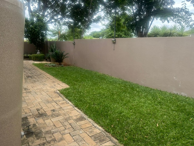 2 Bedroom Property for Sale in Waterval East North West
